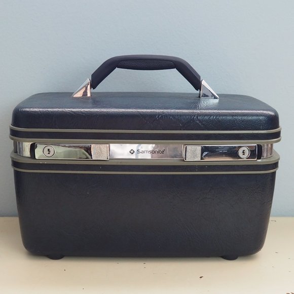 samsonite makeup case